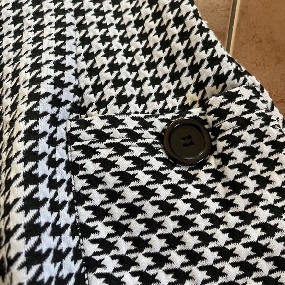 Elegant Black and White Houndstooth Mini Dress - Picture 10 of 13